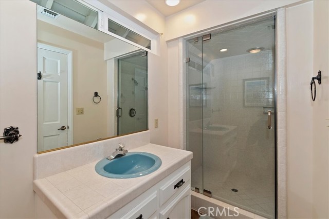 Detail Gallery Image 36 of 49 For 28065 Peninsula, Lake Arrowhead,  CA 92352 - 4 Beds | 3/1 Baths