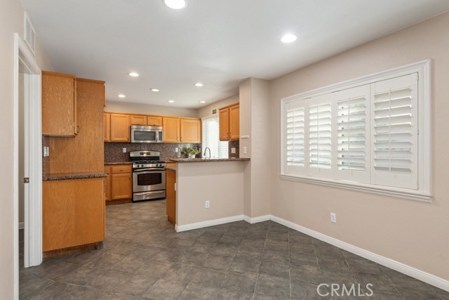 Detail Gallery Image 14 of 43 For 40709 Cartier St, Murrieta,  CA 92563 - 4 Beds | 2/1 Baths