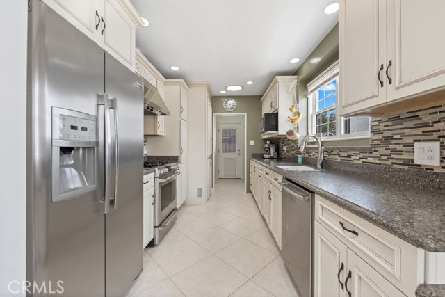 Detail Gallery Image 32 of 51 For 3429 Falcon Avenue, Long Beach,  CA 90807 - 3 Beds | 2/1 Baths