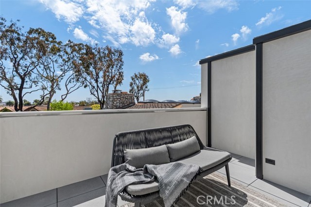 Detail Gallery Image 23 of 34 For 507 .5 Marguerite Ave, Corona Del Mar,  CA 92625 - 3 Beds | 2/1 Baths