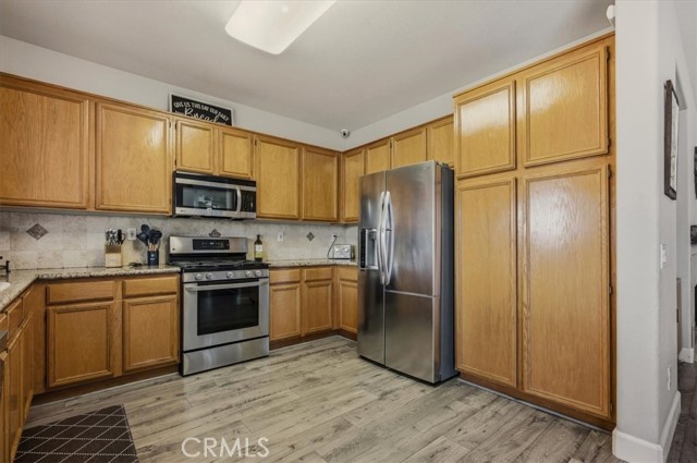 Detail Gallery Image 13 of 27 For 204 E Manchester Ln, San Bernardino,  CA 92408 - 3 Beds | 2 Baths