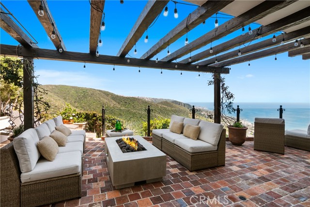 Detail Gallery Image 25 of 27 For 791 Nyes Pl, Laguna Beach,  CA 92651 - 3 Beds | 4 Baths