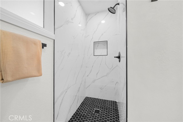 Detail Gallery Image 15 of 23 For 1064 E La Verne Ave, Pomona,  CA 91767 - 3 Beds | 2 Baths