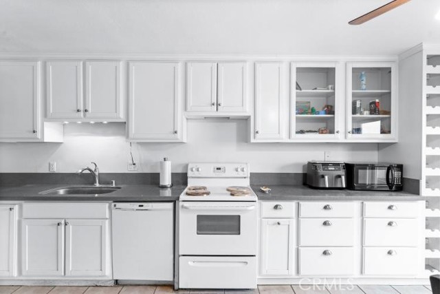 1800 E Heim Ave, Orange CA: https://media.crmls.org/medias/a12d2a4d-12ff-4fb6-8584-1eee4eb6890f.jpg