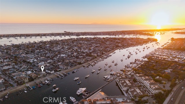 1201 N Bay Front, Newport Beach CA: https://media.crmls.org/medias/a12d32e8-bc70-4cd6-9d5e-6b2812d5b01a.jpg