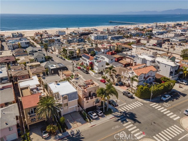 541 Monterey Boulevard, Hermosa Beach, California 90254, 3 Bedrooms Bedrooms, ,2 BathroomsBathrooms,Residential,Sold,Monterey,PV22057495