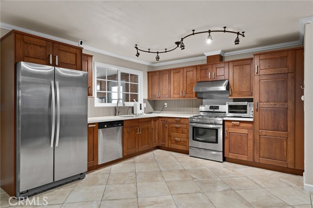 Detail Gallery Image 9 of 27 For 15691 Montgomery, Fontana,  CA 92336 - 3 Beds | 2 Baths