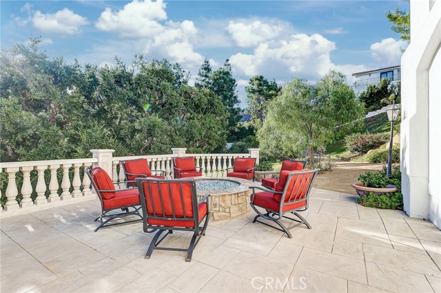 33 Sage Lane, Bell Canyon CA: https://media.crmls.org/medias/a12dc494-44f1-45ee-9e36-a269893304ff.jpg