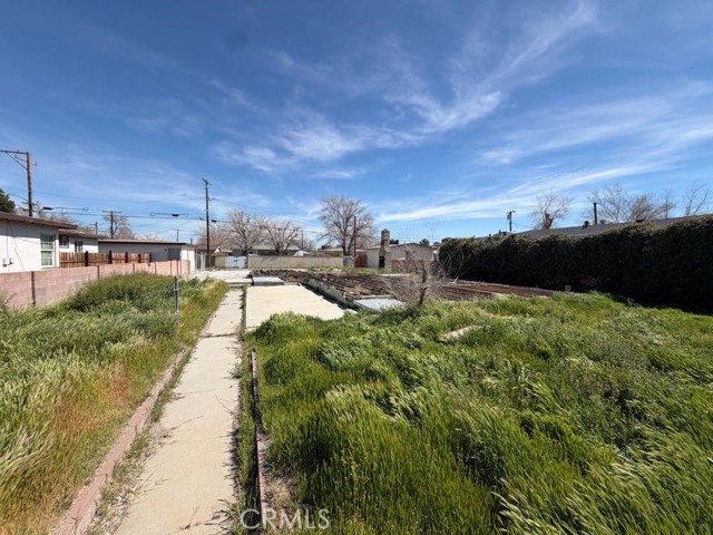 Detail Gallery Image 4 of 6 For 45356 10th St, Lancaster,  CA 93534 - – Beds | – Baths