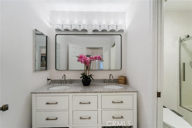 Detail Gallery Image 15 of 33 For 22640 Blue Teal, Canyon Lake,  CA 92587 - 3 Beds | 2/2 Baths