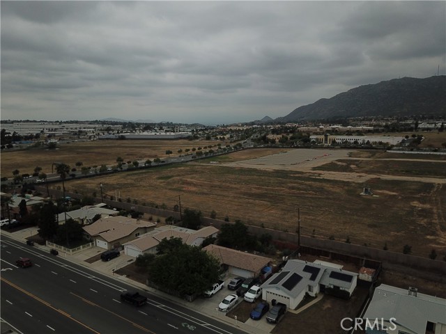 21737 Eucalyptus Avenue, Moreno Valley CA: https://media.crmls.org/medias/a12f814c-5347-44c3-8126-c35c8b9f3e7b.jpg