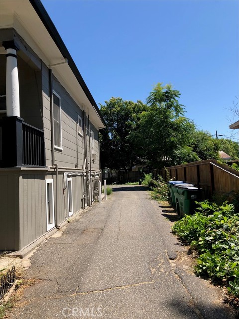 1029 Salem Street, Chico CA: https://media.crmls.org/medias/a12fb4a9-5892-4400-b241-73723c8aa60b.jpg