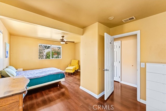 Detail Gallery Image 15 of 29 For 2009 W Oak, Fullerton,  CA 92833 - 3 Beds | 2 Baths