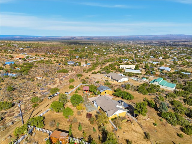 9385 Pinon Hills, Pinon Hills CA: https://media.crmls.org/medias/a130f56e-2b72-44e4-a63b-1b2bff5509d2.jpg