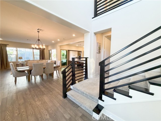 Detail Gallery Image 4 of 46 For 64 Turnstone, Irvine,  CA 92618 - 4 Beds | 4/1 Baths