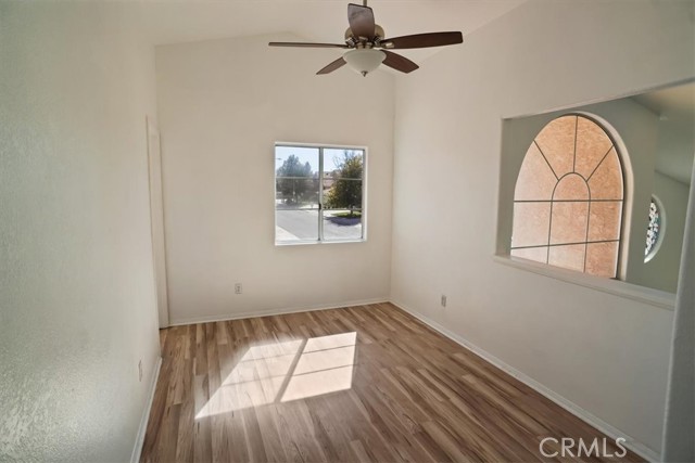 Detail Gallery Image 11 of 23 For 447 W Avenue J12, Lancaster,  CA 93534 - 4 Beds | 3 Baths