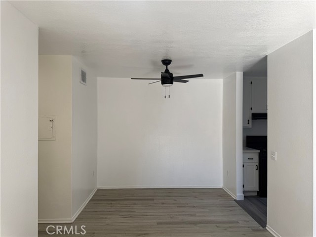 Detail Gallery Image 5 of 13 For 1056 Cabrillo Park Dr #G,  Santa Ana,  CA 92701 - 2 Beds | 1 Baths