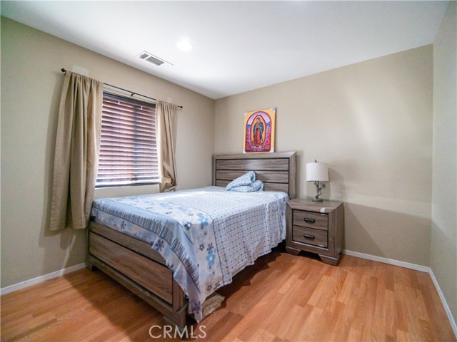 Detail Gallery Image 13 of 19 For 16066 Pawnee Pl, Victorville,  CA 92394 - 3 Beds | 2 Baths
