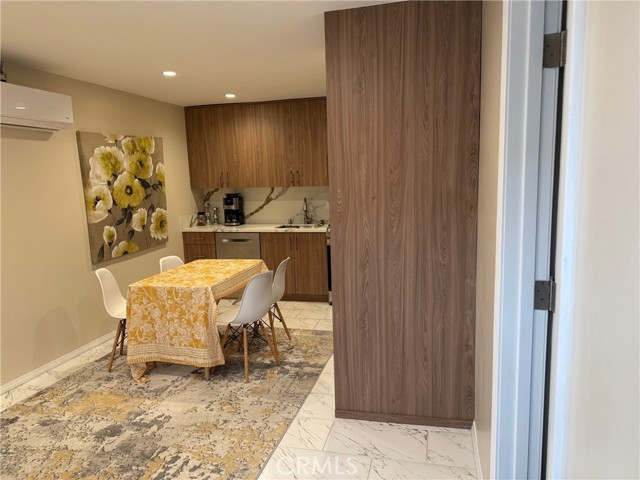 Detail Gallery Image 6 of 11 For 20625 Tuba St, Chatsworth,  CA 91311 - 1 Beds | 1 Baths