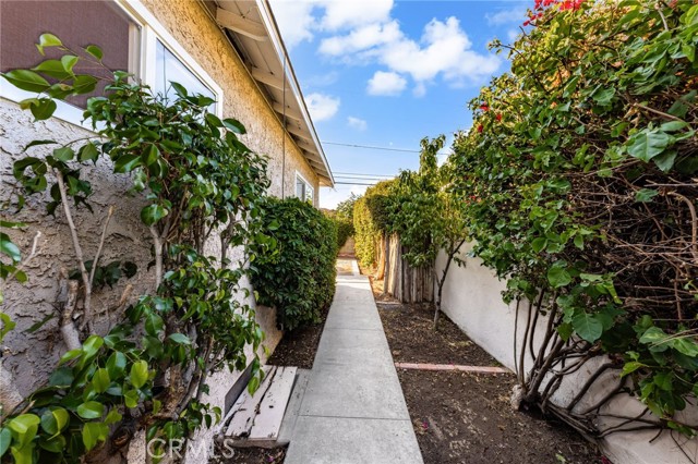 Detail Gallery Image 32 of 41 For 5361 Bridgeview Ave, Pico Rivera,  CA 90660 - 5 Beds | 2 Baths