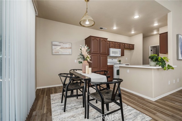 Detail Gallery Image 7 of 20 For 728 Camino De Oro, San Jacinto,  CA 92583 - 2 Beds | 2 Baths