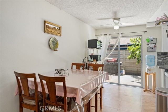 14802 Newport Avenue, Tustin CA: https://media.crmls.org/medias/a13494eb-df2a-4e7b-9f42-4dac4c2c628d.jpg