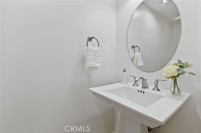 Detail Gallery Image 13 of 31 For 3501 Tilden Ave #8,  Los Angeles,  CA 90034 - 3 Beds | 3/1 Baths