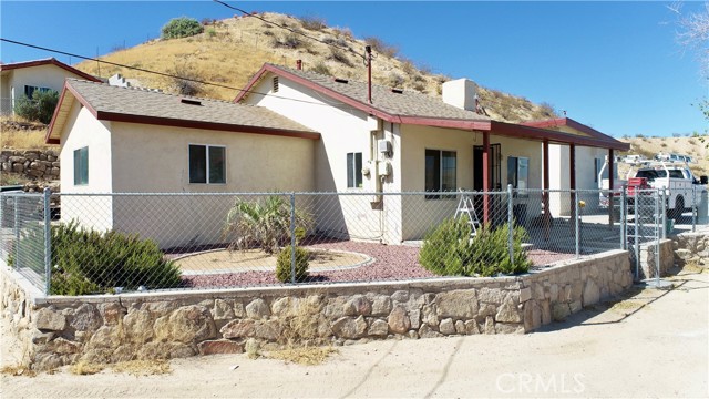 Detail Gallery Image 1 of 1 For 15564 1st St, Victorville,  CA 92395 - 4 Beds | 2 Baths