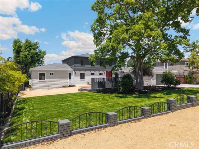 220 W Highland Avenue, Redlands CA: https://media.crmls.org/medias/a136c133-db0f-4c42-99c9-c08bcc95508d.jpg