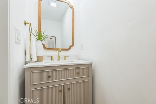 23509 Community Street, West Hills CA: https://media.crmls.org/medias/a1375b51-9250-466d-ab9b-c7acbf67bad8.jpg