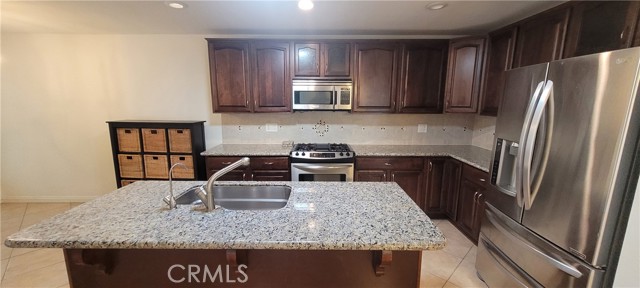 Detail Gallery Image 2 of 8 For 78 Tangerine, Irvine,  CA 92618 - 2 Beds | 2 Baths