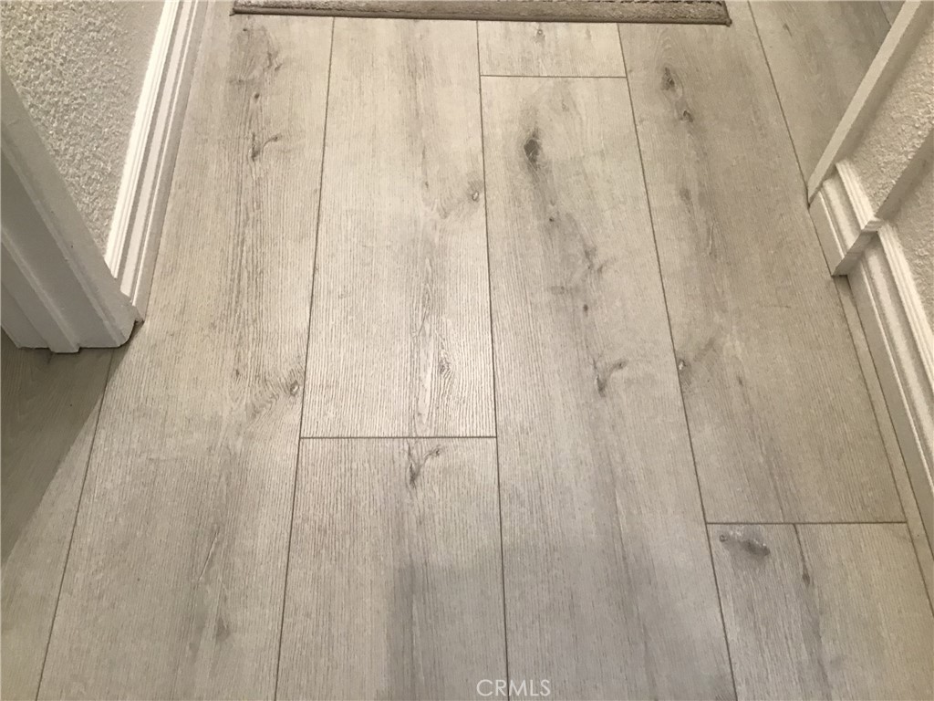 https://media.crmls.org/medias/a1384f7f-44c5-4bd5-a98d-de471d352207.jpg?preset=X-Large