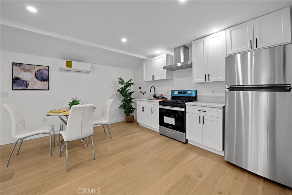 5815 Saloma AvenueSherman Oaks image #38