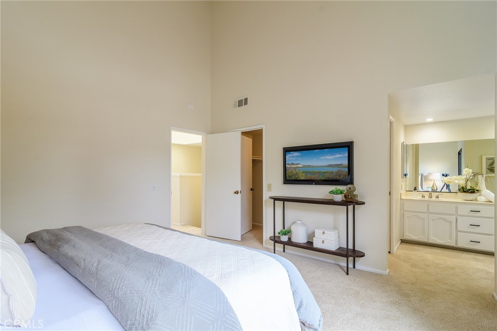 MLS #OC26158353 image #22