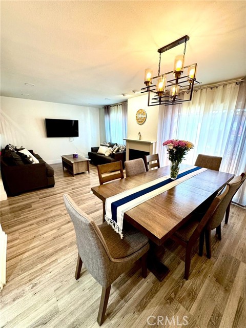 Detail Gallery Image 9 of 19 For 10125 De Soto Ave #40,  Chatsworth,  CA 91311 - 3 Beds | 1/1 Baths