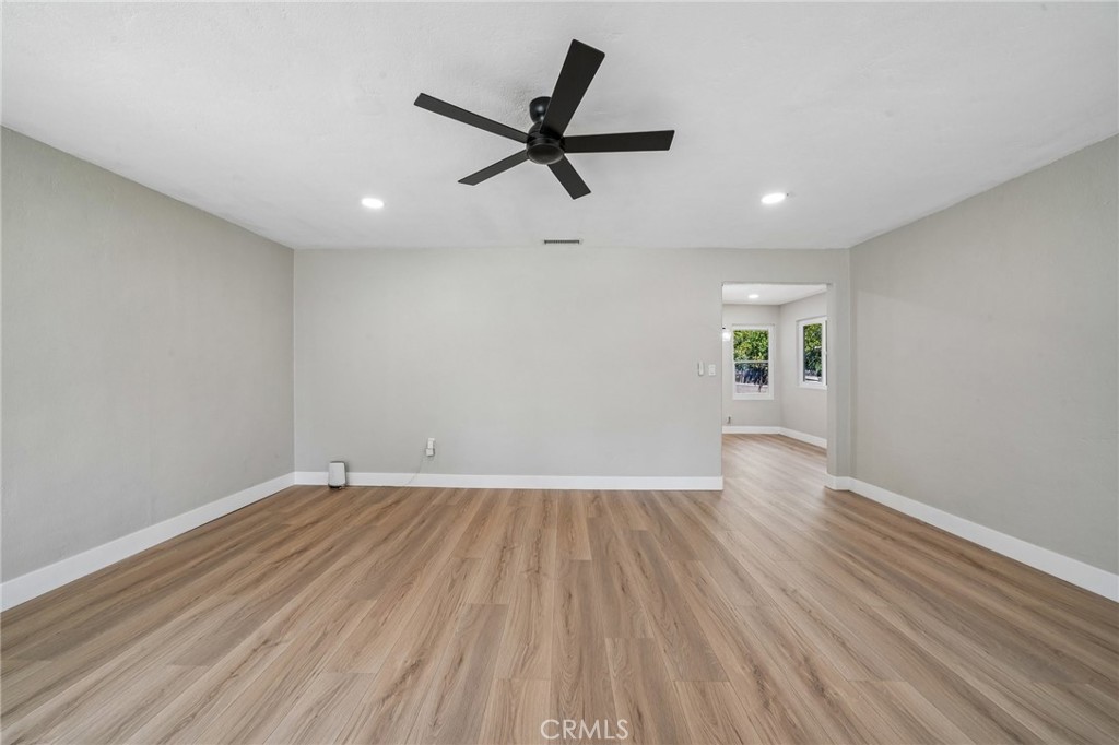 https://media.crmls.org/medias/a139d315-5211-4eb4-9864-1671c46587d7.jpg?preset=X-Large