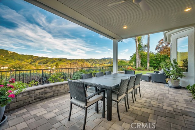 Detail Gallery Image 9 of 39 For 3980 Leighton Point Rd., Calabasas,  CA 91301 - 5 Beds | 4/1 Baths