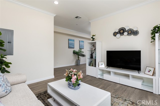 Detail Gallery Image 19 of 25 For 89 N Grand Oaks Ave #103,  Pasadena,  CA 91107 - 2 Beds | 2/1 Baths