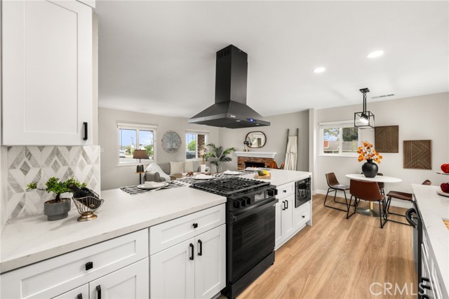1905 Davis Street, Corona CA: https://media.crmls.org/medias/a13a386b-d3b6-4061-8537-81f0d469f987.jpg