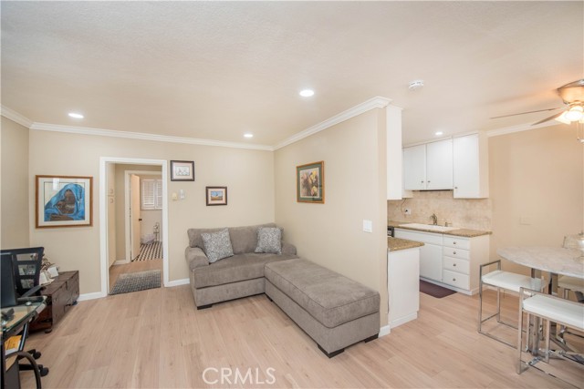 611 S La Veta Park Circle, Orange CA: https://media.crmls.org/medias/a13a5e86-7a59-4af4-9693-929865274bc7.jpg