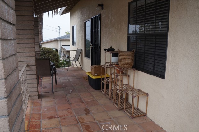 Detail Gallery Image 2 of 6 For 11768 Hazeldell, Riverside,  CA 92505 - 3 Beds | 2 Baths