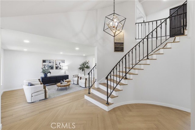 Detail Gallery Image 18 of 46 For 23762 via Porton, Mission Viejo,  CA 92691 - 6 Beds | 3 Baths