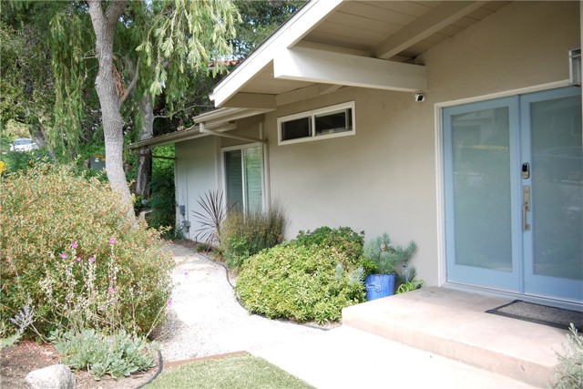 Detail Gallery Image 4 of 48 For 4127 Lanterman, La Canada Flintridge,  CA 91011 - 3 Beds | 2/1 Baths