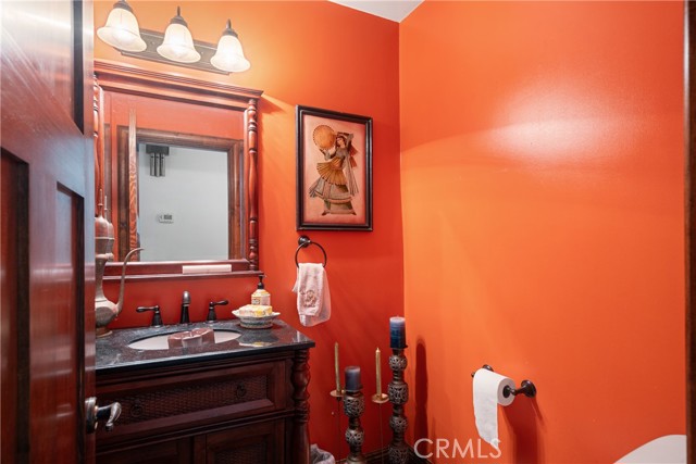 5266 Bluff Street, Norco CA: https://media.crmls.org/medias/a13bfaa8-c694-4426-a325-9cc2ed306190.jpg