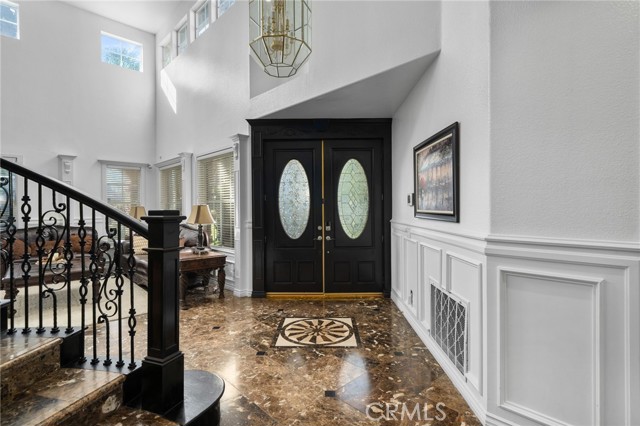 Detail Gallery Image 6 of 69 For 922 Armata Dr, Corona,  CA 92881 - 5 Beds | 4/1 Baths