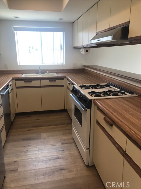 3222 Newton Street, Torrance CA: https://media.crmls.org/medias/a13c8561-1e66-409d-8ecf-67aeb10ff1ba.jpg