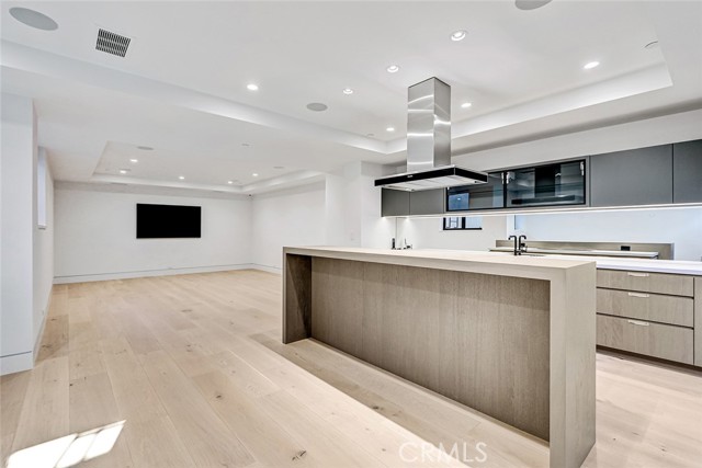 Detail Gallery Image 30 of 47 For 2016 Ocean, Manhattan Beach,  CA 90266 - 5 Beds | 5/2 Baths