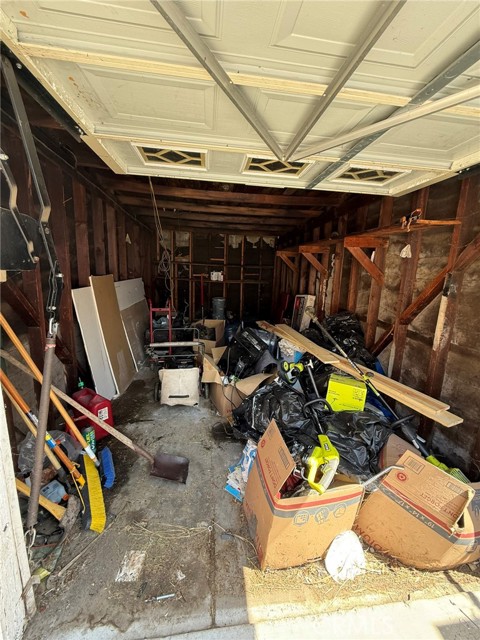 1229 E 89th Street, Los Angeles CA: https://media.crmls.org/medias/a13d1f37-751e-4958-a282-dd0031165409.jpg