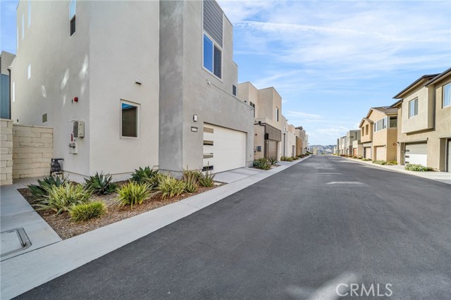 27216 Coyote Bush Court, Valencia CA: https://media.crmls.org/medias/a13d7761-8331-403a-85e9-ddfdb522a6e6.jpg