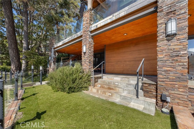 28103 Point Hamiltair, Lake Arrowhead, CA 92352